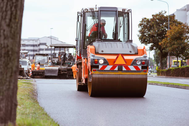 Best Driveway Paving Contractor  in Holts Summit, MO